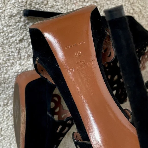 Alaia Lasercut suede sandals 40 EU 9 US - Picture 2 of 5
